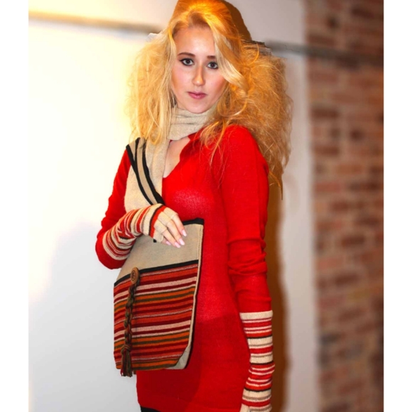 "AYDEE" ZIPPER TOTE - Picture 4 of 8